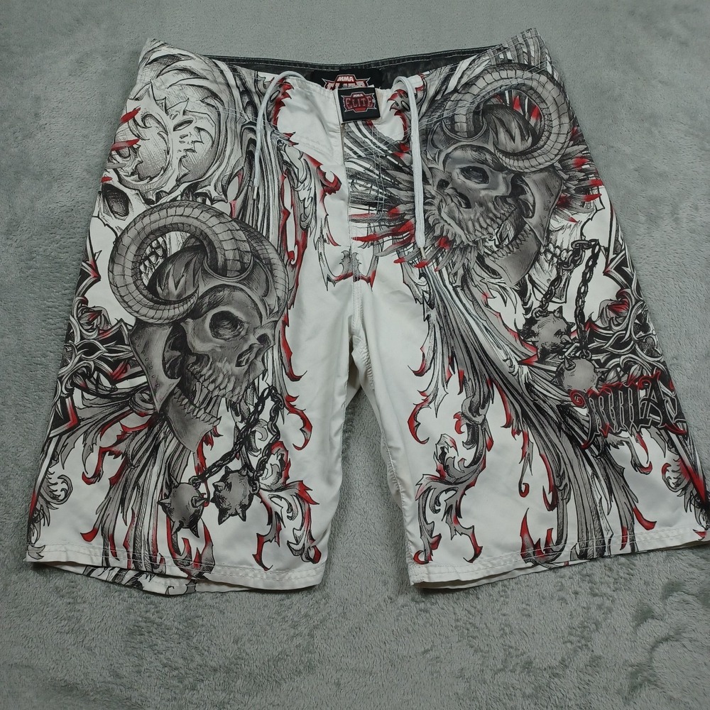 MMA Elite Shorts Mens Large White‎ Skulls Grunge Punk Casual Activewear